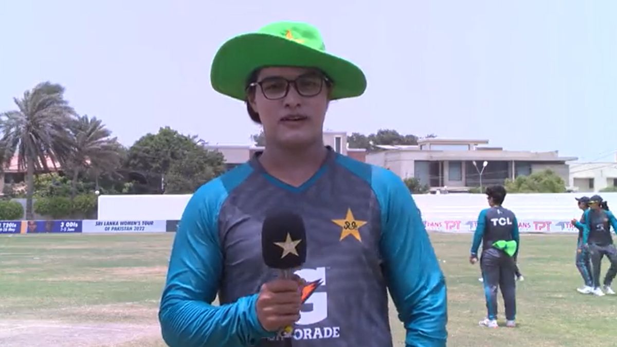 18-year-old Pakistan Cricketer Ayesha Naseem Announces Retirement