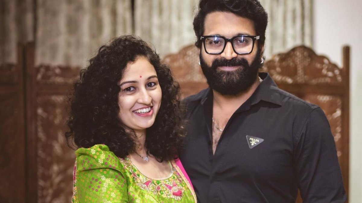 'Kantara' Star Rishab Shetty Receives Special Gift From Wife Pragathi ...