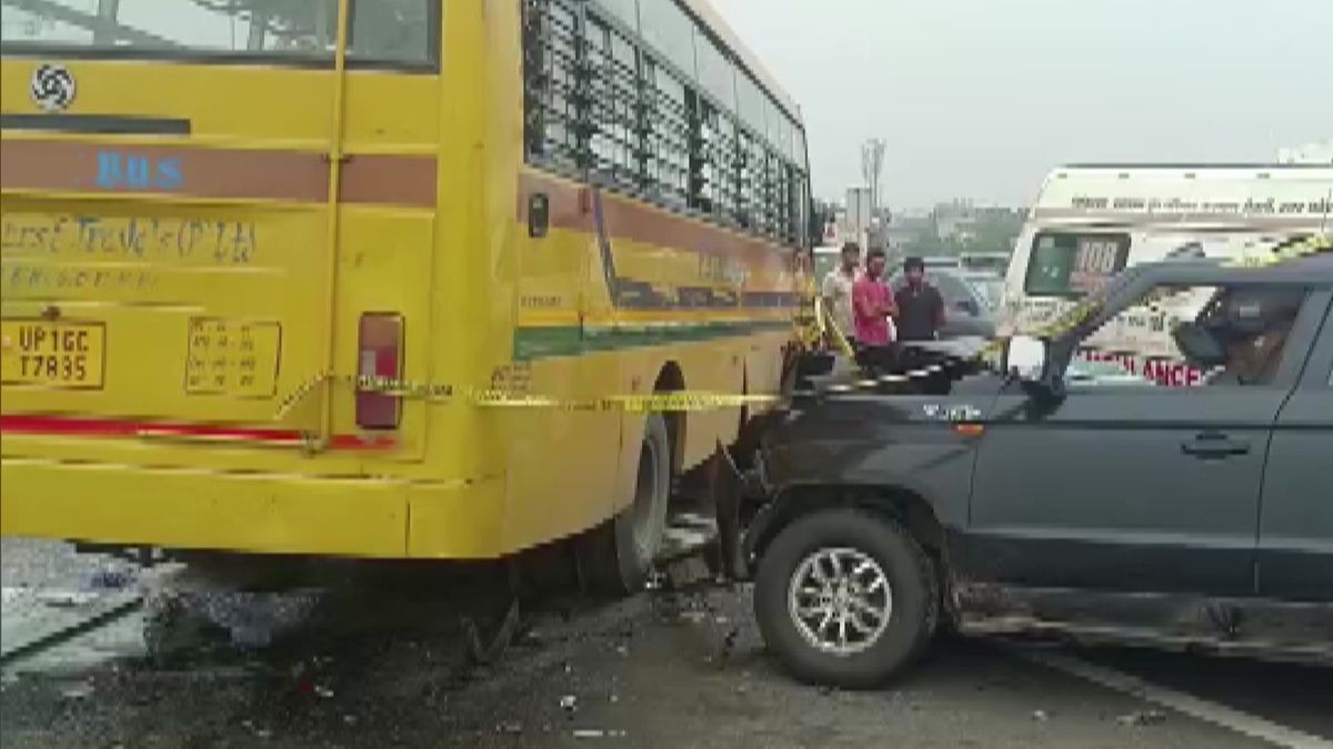 Ghaziabad Six Killed In CarBus Collision On DelhiMeerut Expressway