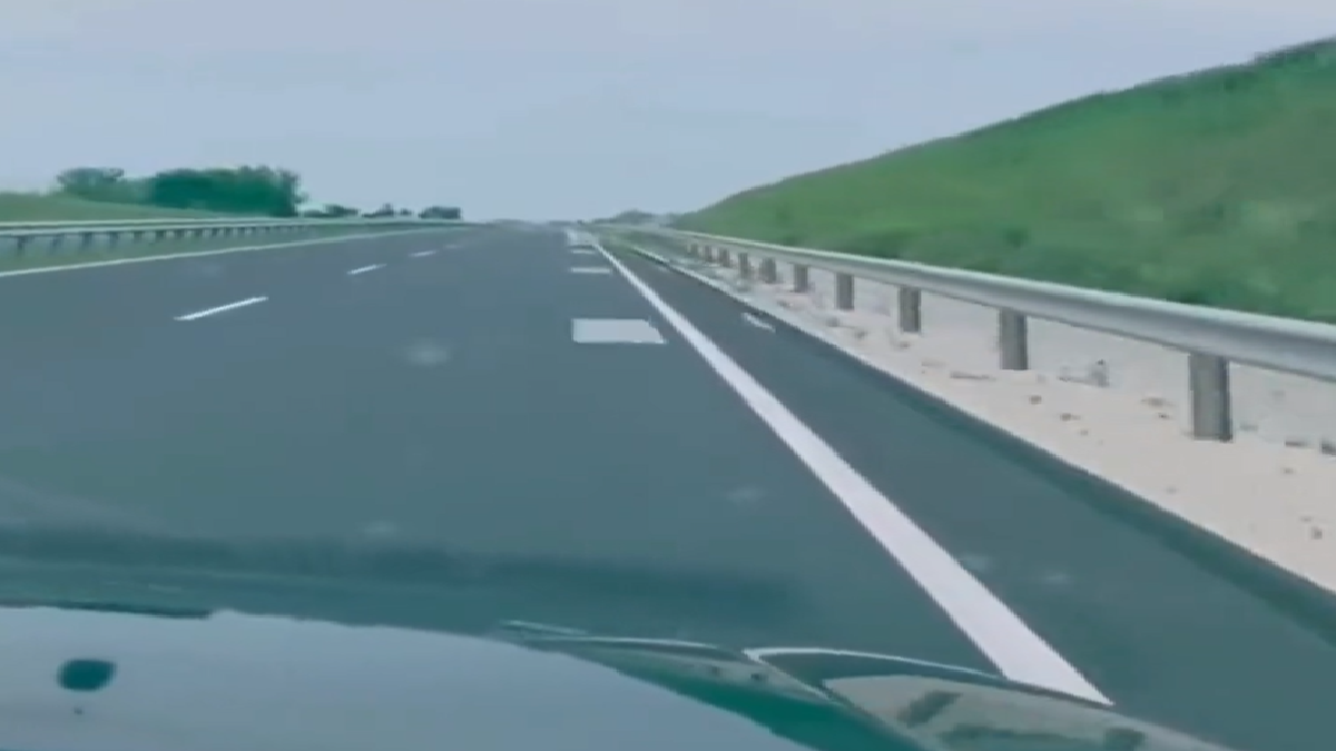 anand-mahindra-impressed-with-hungarys-musical-highway-wants-same-on-indian-roads-watch