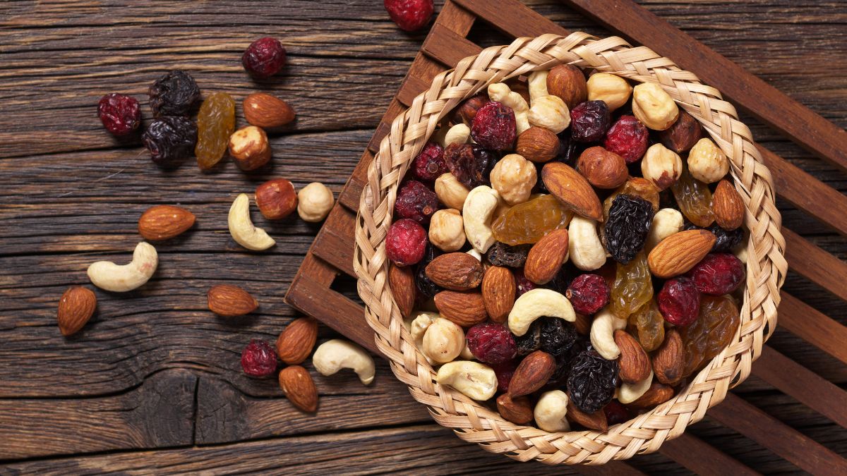 health-tips-reasons-why-you-should-consume-nuts-and-seeds-regularly