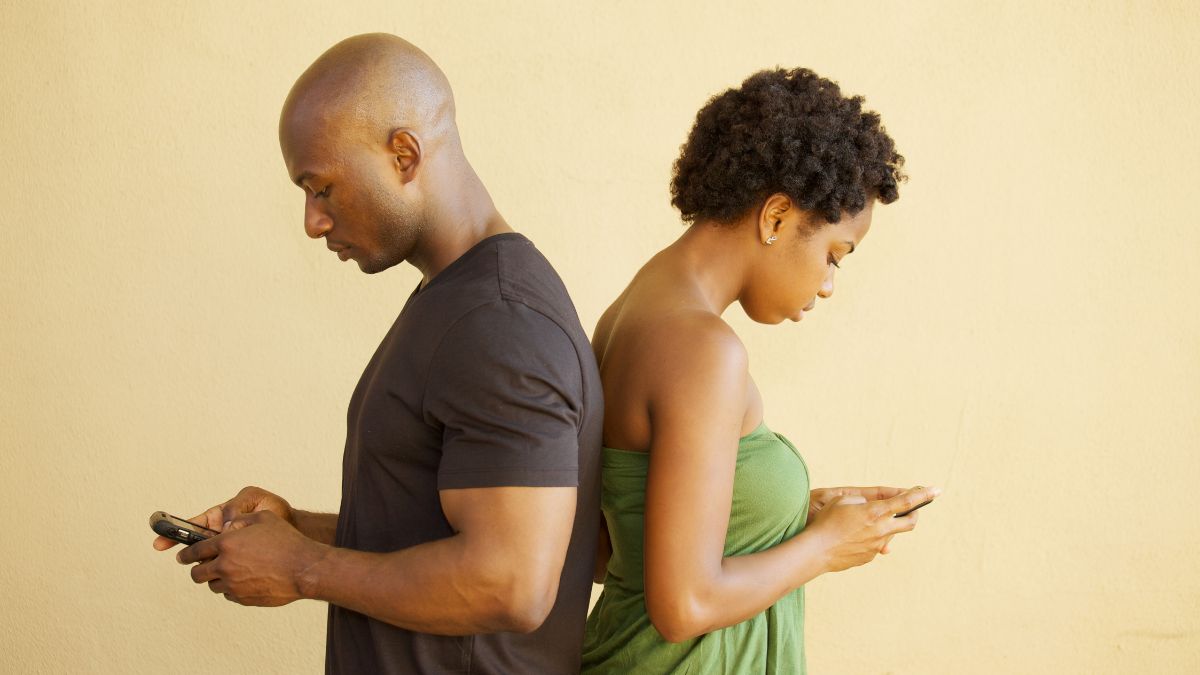 lovelife-tips-4-surprising-reasons-why-your-partner-might-be-ignoring-you