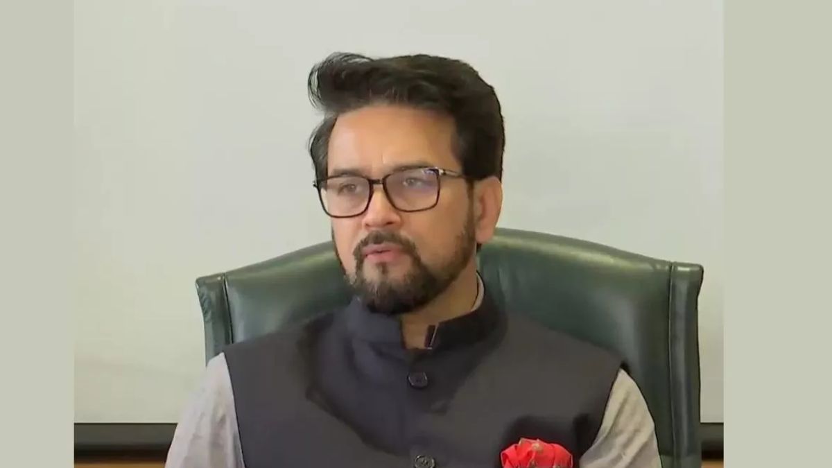 government-to-soon-conduct-e-auction-of-808-fm-radio-stations-anurag-thakur