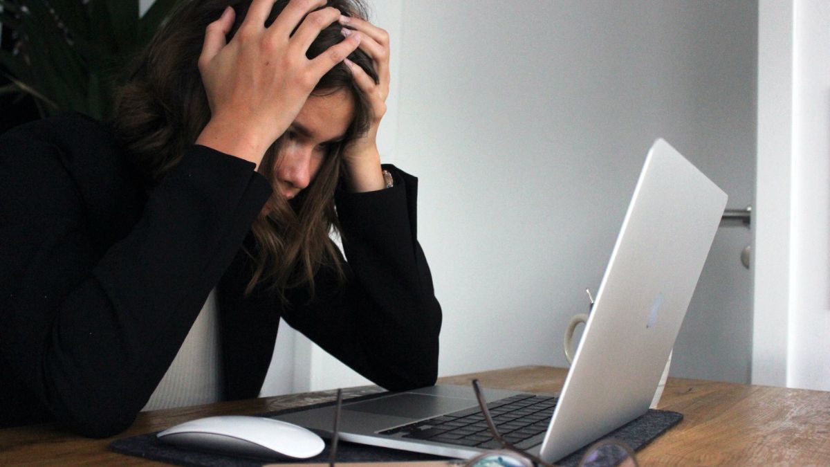 want-to-save-your-job-from-ai-woman-shares-irresistible-tip-after-losing-work-because-of-ai-tools