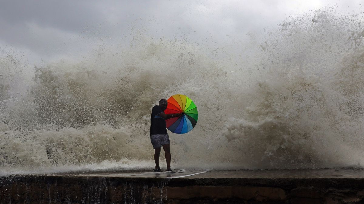 Cyclone Biparjoy: 7 Dead, 30,000 People Evacuated From Gujarat; Army ...