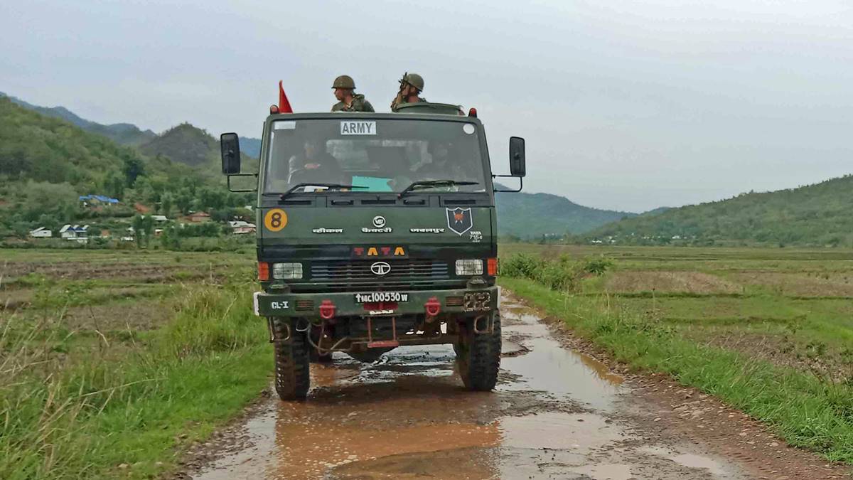 Manipur Violence: Soldier Shot At By Militants Five Houses Torched In Manipur Violence: Soldier Shot At By Militants Five Houses Torched In