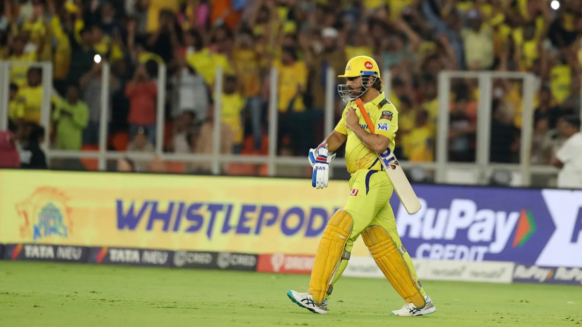 csk-ceo-gives-an-important-update-on-ms-dhonis-knee-injury-says-he-will-rest-for-three-weeks-and