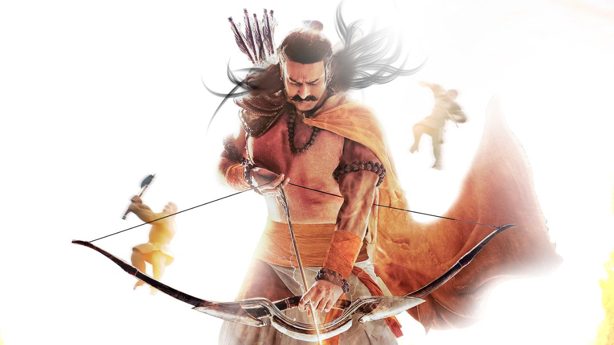 adipurush-fans-argument-over-negative-comments-to-monkey-interrupting-screening-highlights-from-day-1