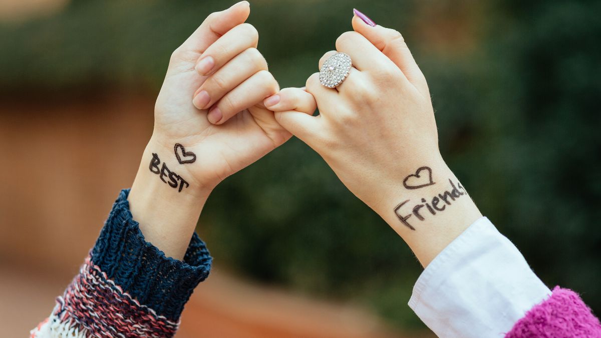 PIC: The Reason Behind This Girl's Friendship Tattoo Will Break Your Heart  - Her.ie
