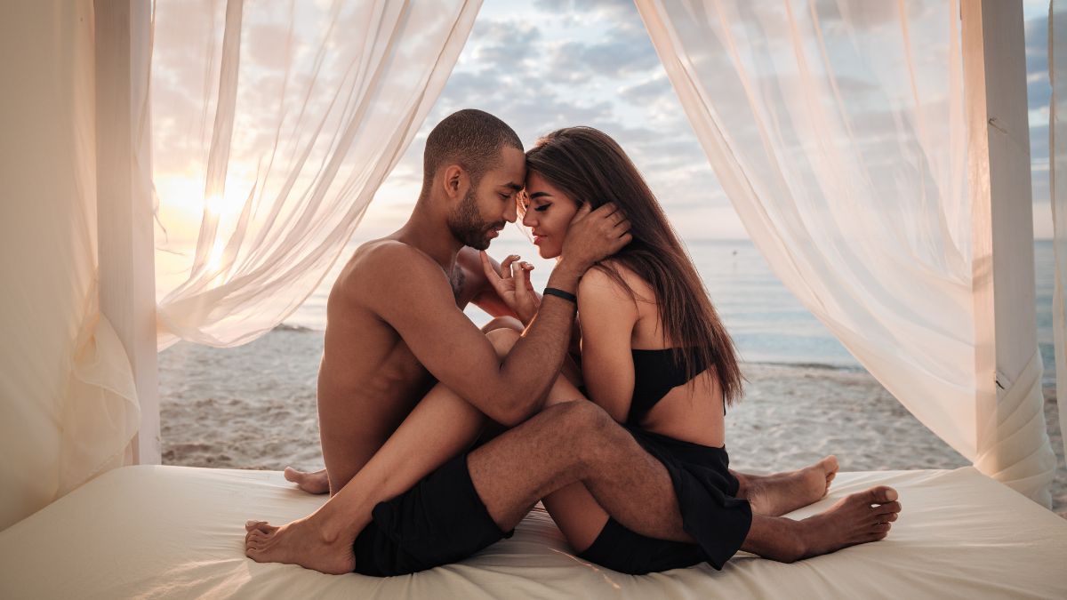 sexual-communication-3-important-rules-couples-should-to-keep-in-mind-for-emotional-intimacy