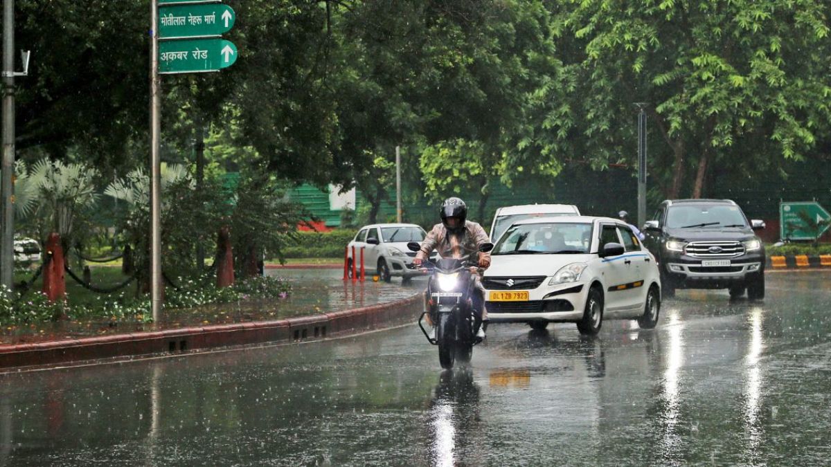 Light Rain In Parts Of Delhi Ncr Brings Respite From Heatwave Check