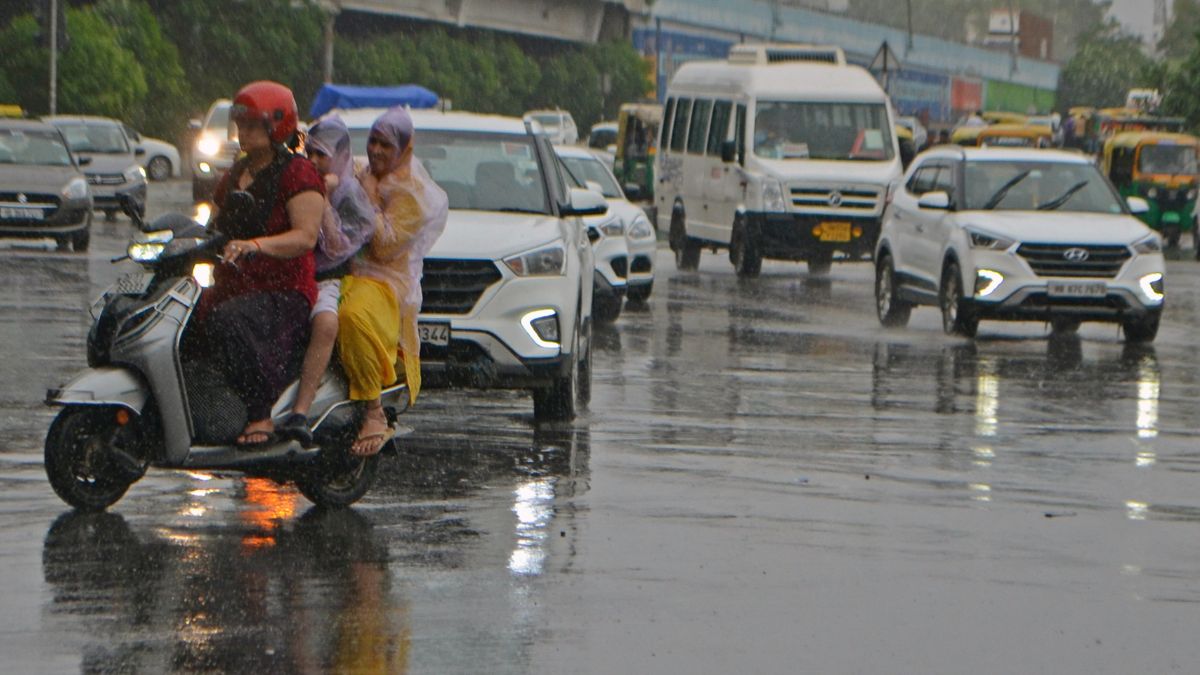 Heavy Early Morning Rain In Delhi-NCR Leads To Waterlogging In Gurugram ...