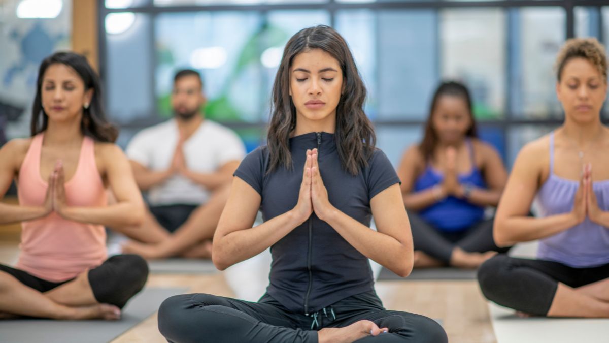 How to do Easy Pose (Sukhasana) in Yoga