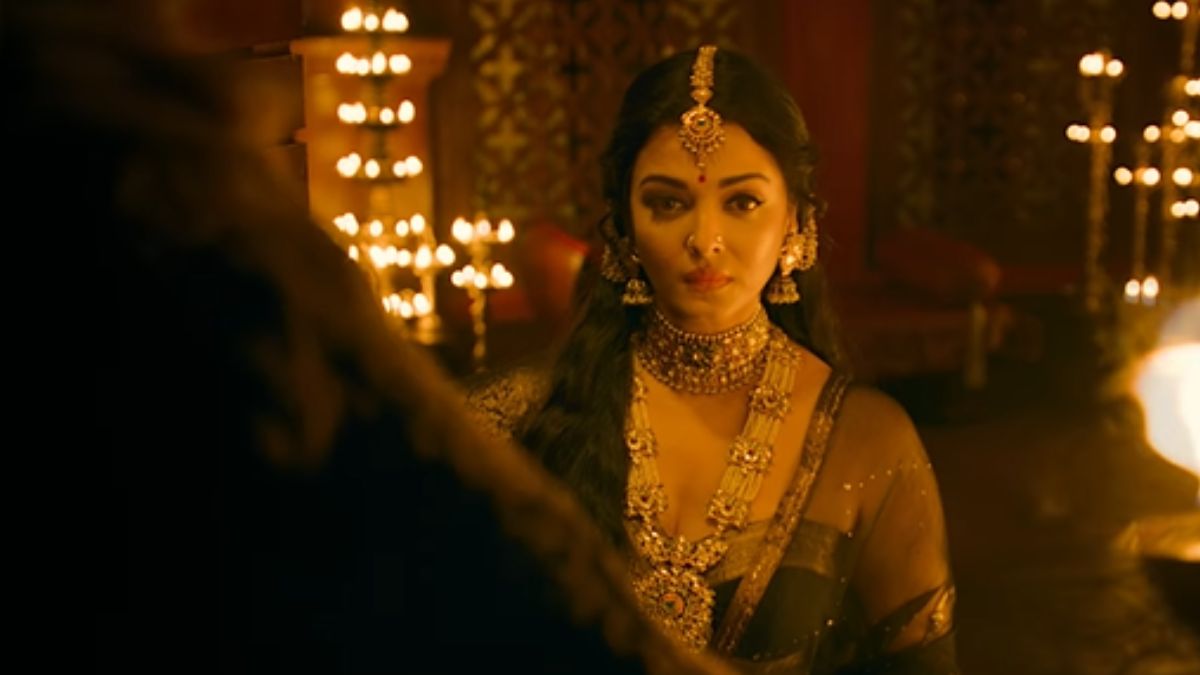 Aishwarya Rai Bachchan - Longines Watches Garden Party (Chantilly) 2015 on  Vimeo