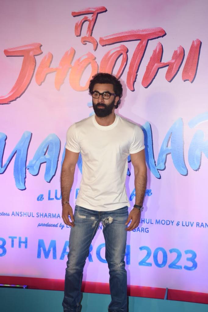 TJMM Screening: Ranbir Kapoor, Shraddha Kapoor And Other B-Town Stars Make  Heads Turn In Their Casual Yet Stylish Outfits