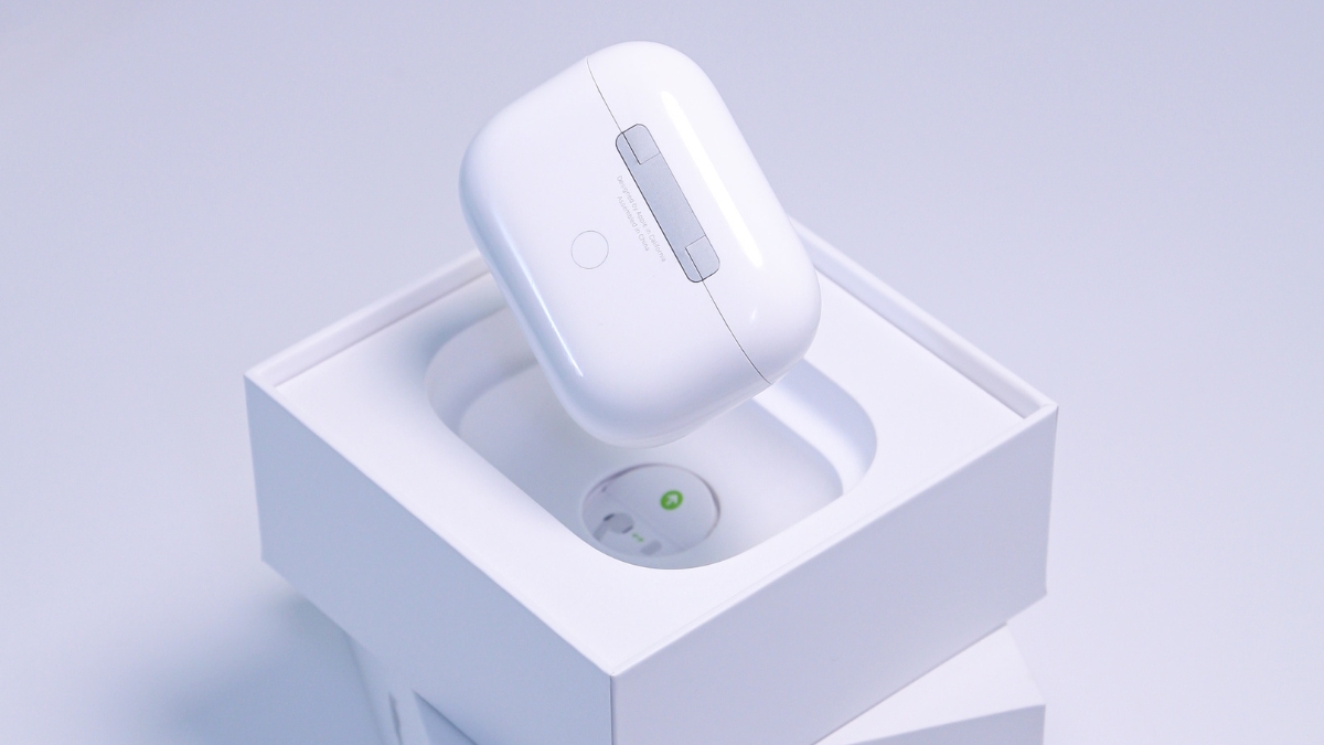 Apple Rumor AirPods Pro 2 With USB-C Charging Port