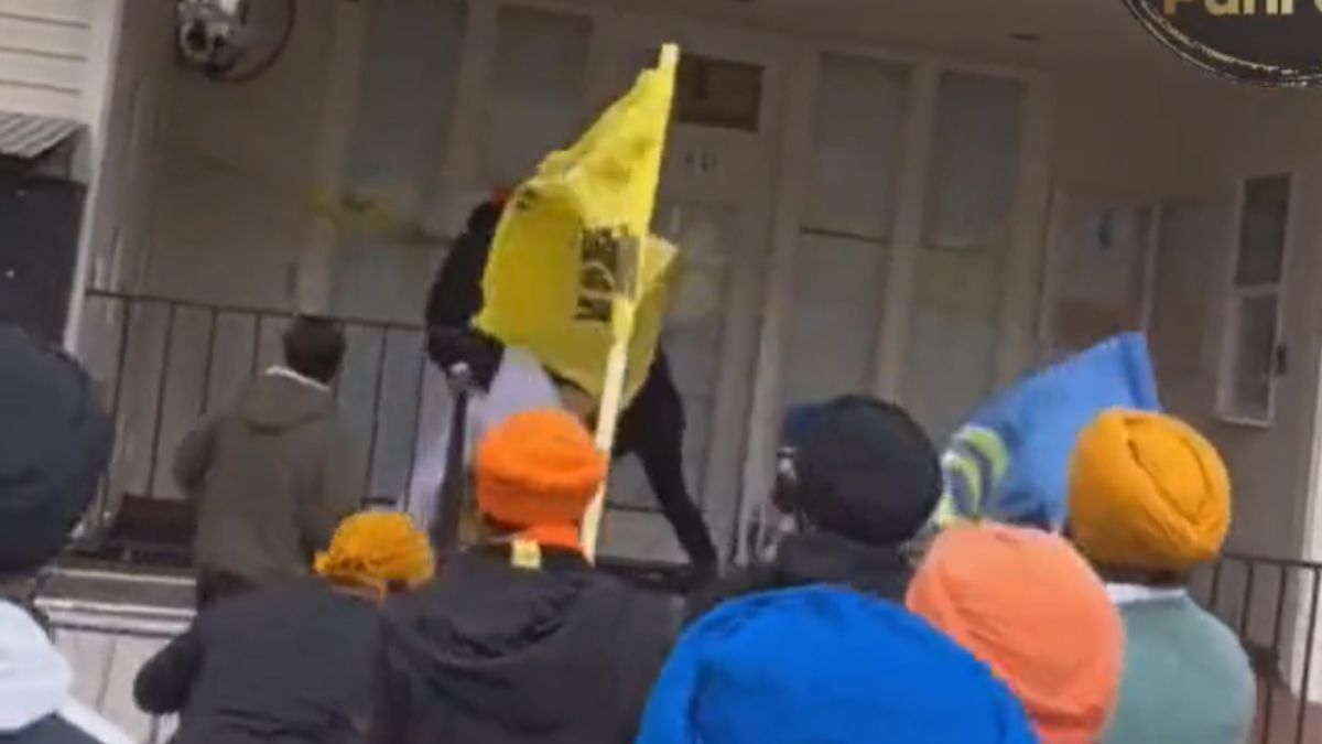 After Pulling Down Tricolour In UK, Khalistani Supporters Attack Indian ...