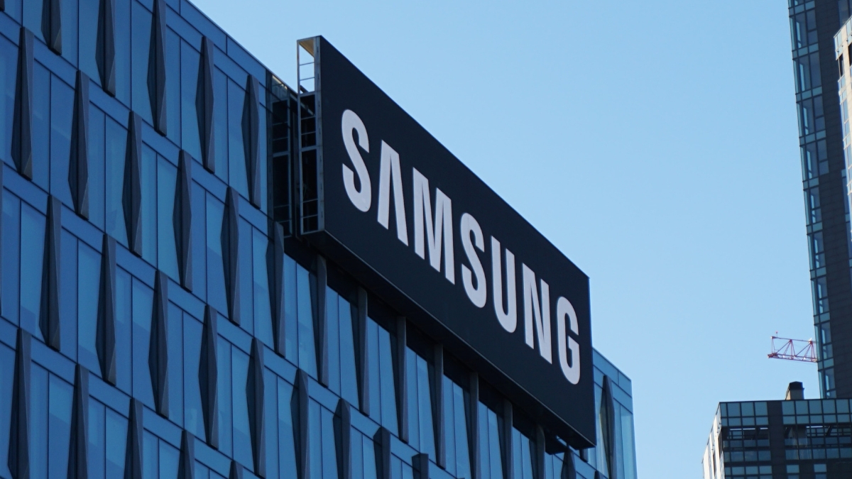 samsung-dethrones-xiaomi-in-q4-2022-to-claim-highest-smartphone-market-share-in-india-counterpoint-research