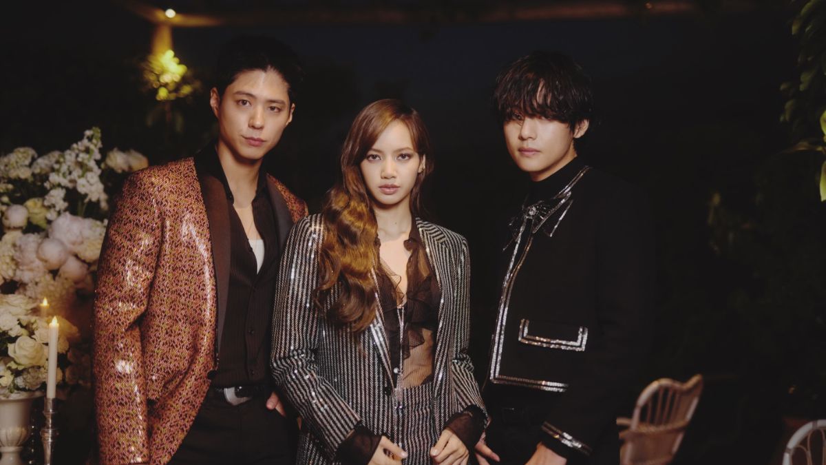 park bo-gum: Paris Fashion Week: V of BTS, Blackpink's Lisa & South Korean  star Park Bo-gum surprise fans before Celine's show - The Economic Times