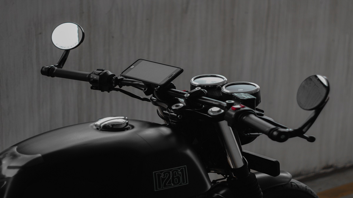 Waterproof Motorcycle Mobile Holders: Top 7 Options For Daily Commuters -  Times of India