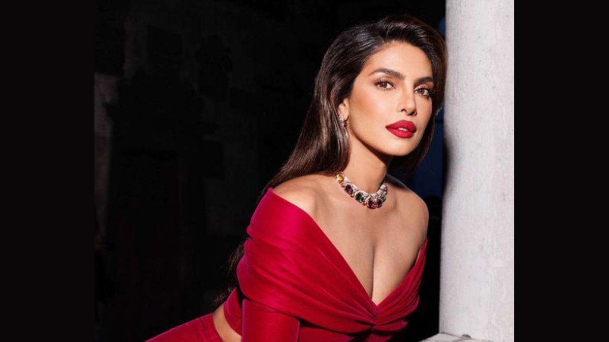 priyanka-chopra-recalls-a-bollywood-director-wanted-to-see-her-underwear-it-was-dehumanising-moment
