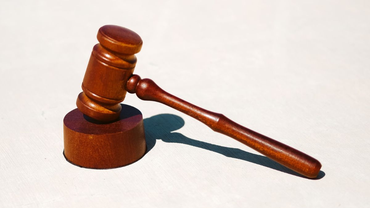 chatgpt-cites-non-existent-cases-in-legal-research-lands-us-lawyer-in-trouble-full-story-here-ai-news