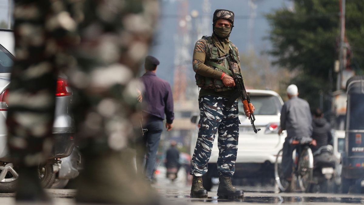 Kashmir Encounter: Two Lashkar Terrorists Gunned Down By Police In ...