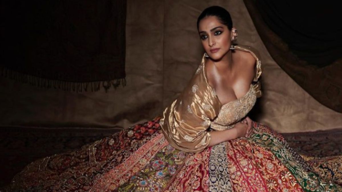 sonam-kapoors-outfit-for-king-charles-iiis-coronation-concert-has-this-intrinsic-indian-touch