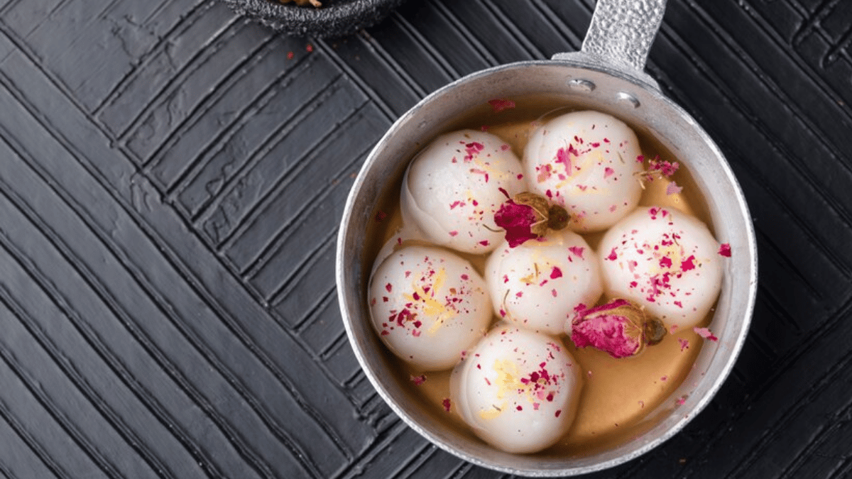 shortage-of-rasgullas-in-up-wedding-leads-to-6-injured-internet-in-shock
