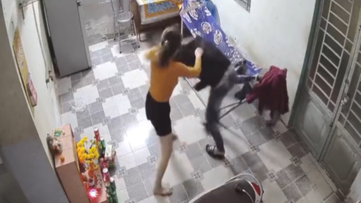 viral-video-woman-resorts-to-kicks-and-punches-after-husband-came-home-late-from-work