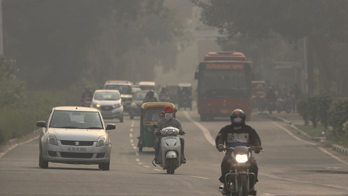 delhi-aqi-odd-even-scheme-aap-lg-vk-saxena-office-air-pollution-arvind-kejriwal-gopal-rai-updates
