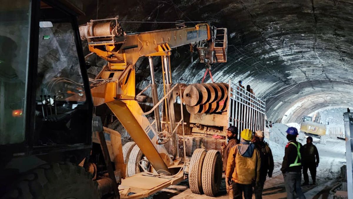 Uttarkashi Tunnel Collapse Auger Machine Broken Manual Drilling To Start Rescue May Take Few 