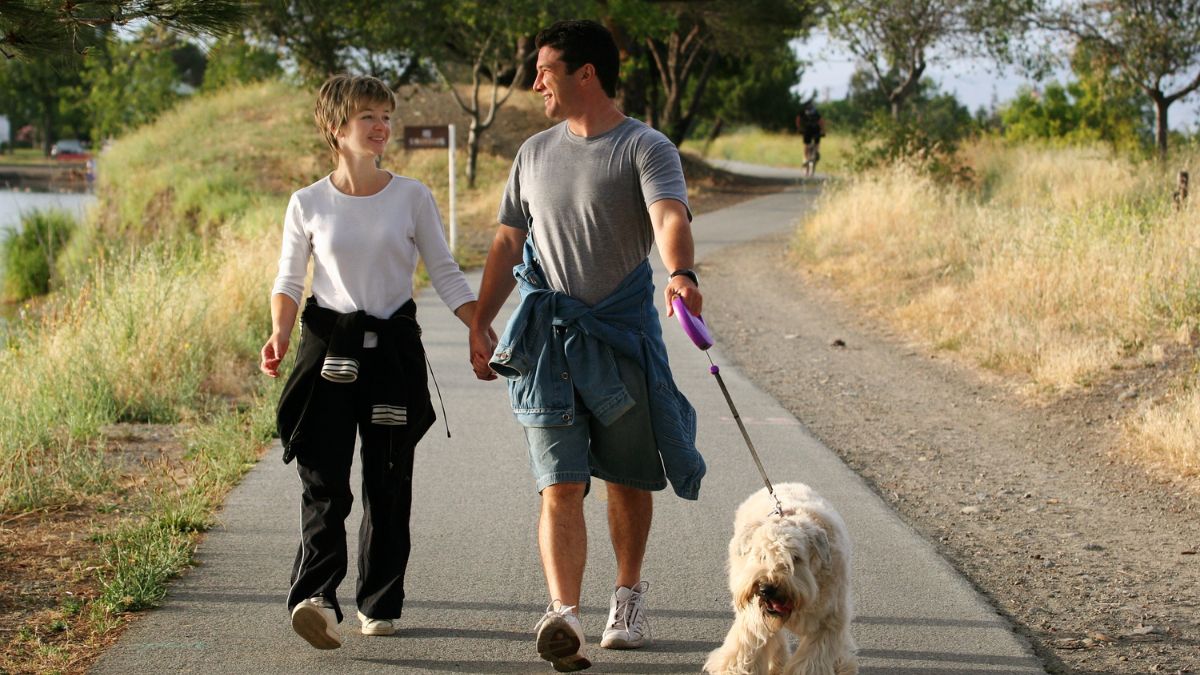 expert-lists-surprising-benefits-of-30-mins-walk-post-meals-blood-sugar-control-to-weight-loss