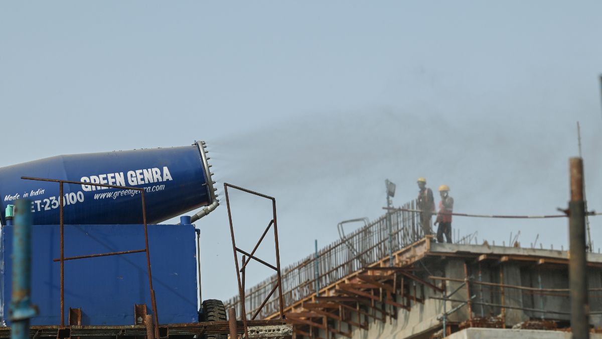 delhi-air-pollution-govt-may-stop-construction-work-near-hotspots-if-aqi-remains-above-400