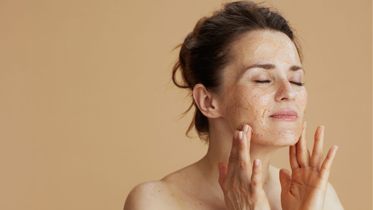 5 Best Face Scrubs That Will Help You Get Rid Of Blackheads At Home