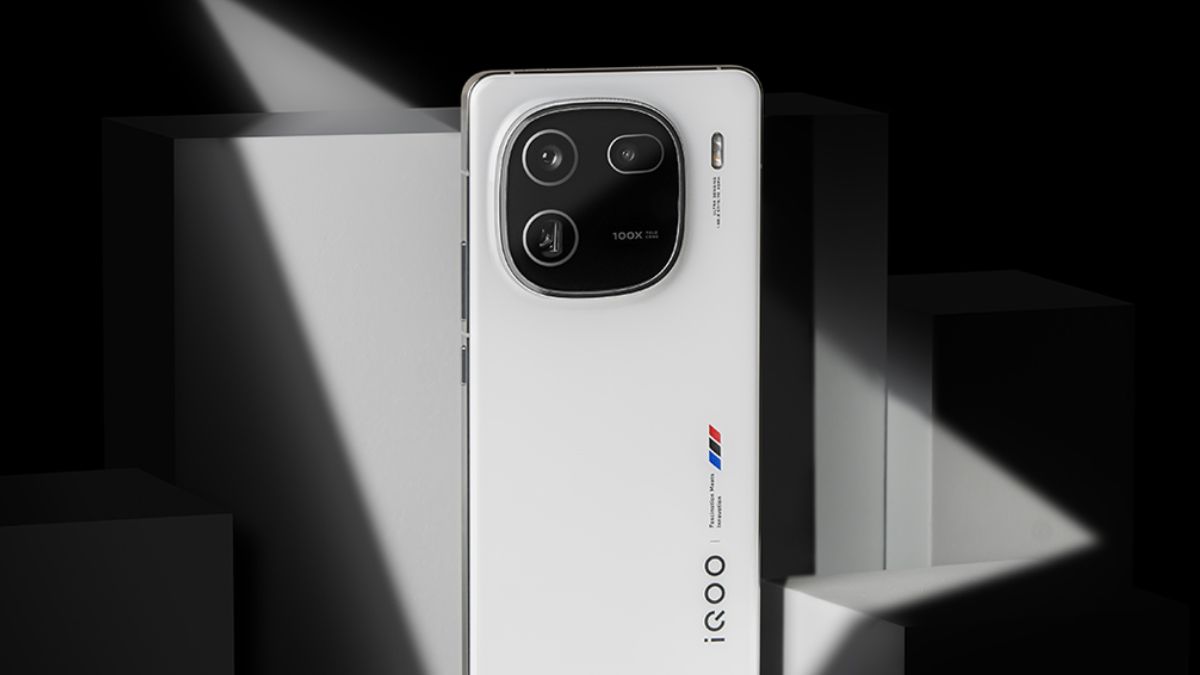 iqoo-12-price-launch-date-in-india-processor-upcoming-5g-phone-no-hot-games-hot-apps-funtouch-os-14-android-14-clean-experience
