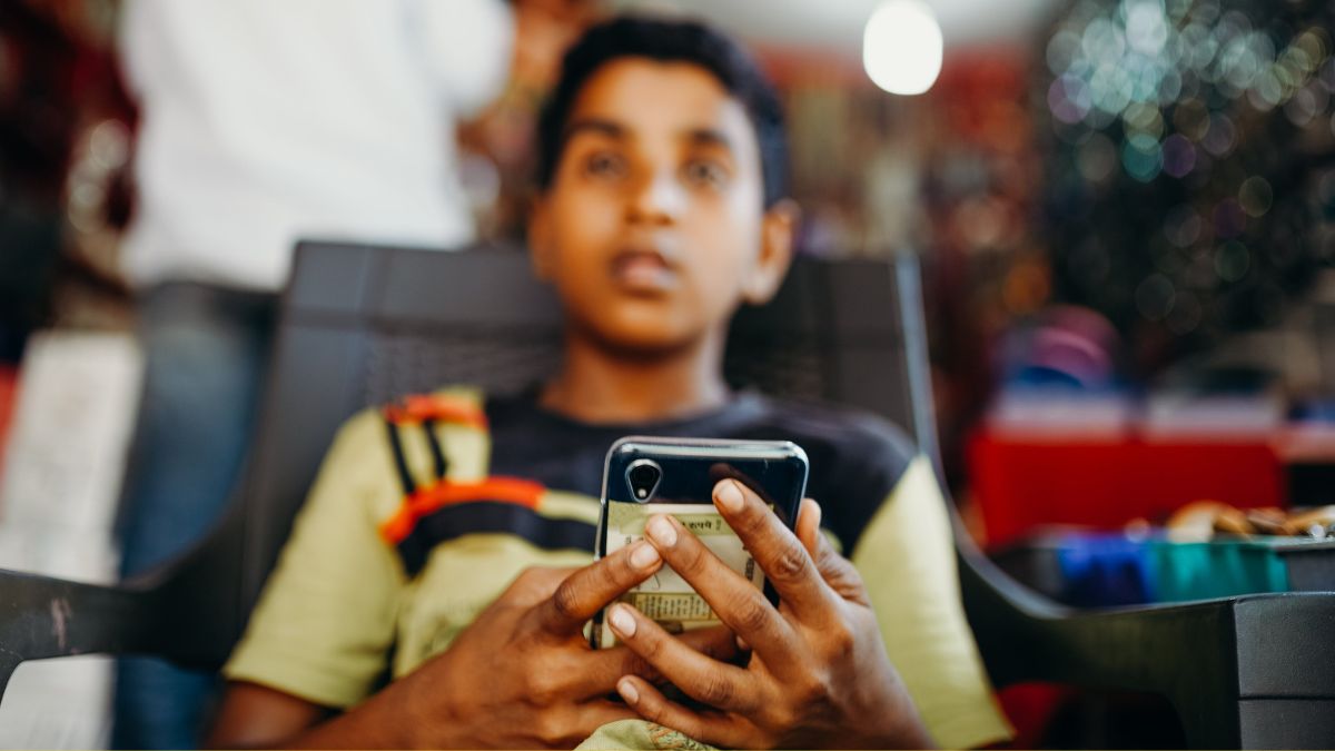 made-in-india-mobiles-wave-over-99-per-cent-phones-sold-in-india-are-made-locally-it-minister-shares-stats-check-here