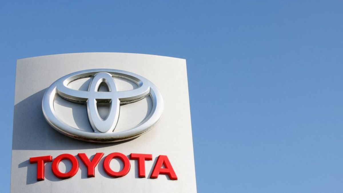 toyota-waiting-period-rumion-innova-hycross-urban-cruiser-hyryder-available-with-waiting-period-of-more-than-12-months