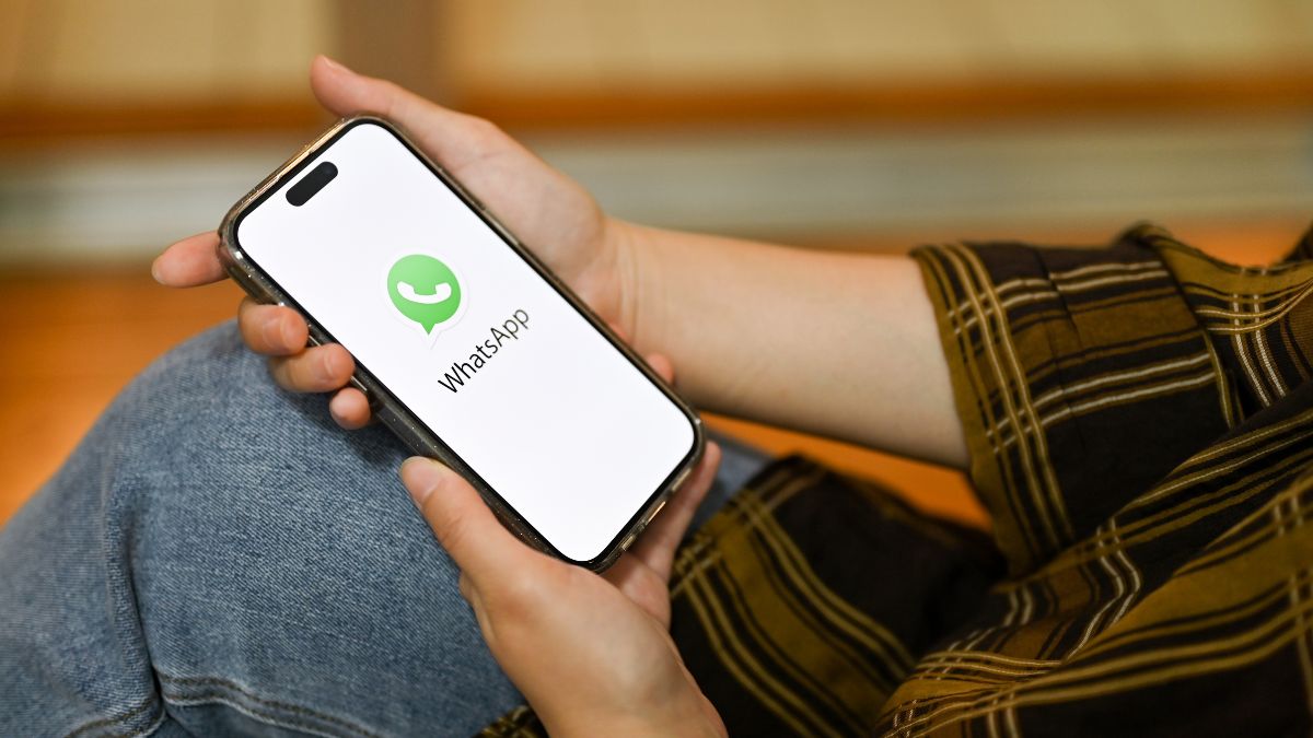 WhatsApp Video: Messaging App Will Soon Suggest You To Send Photos And ...