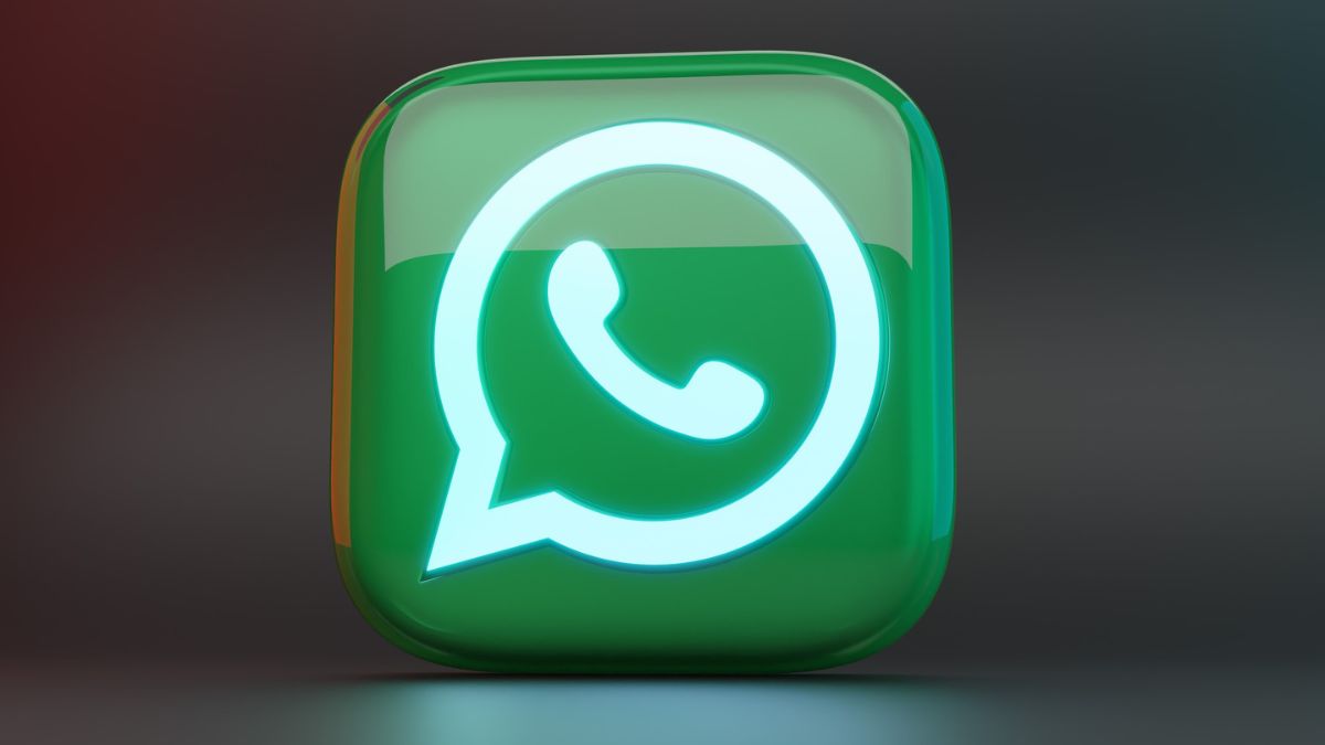 WhatsApp Status Updates In Conversation Screen To AI Chats Shortcut In
