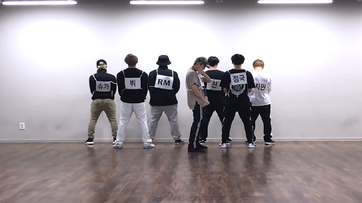 bts-jungkook-v-aka-kim-taehyung-jimin-suga-rm-jin-and-jhope-dance-to-punjabi-song-dhol-jageero-da-desi-bts-army-is-on-cloud-nine-watch-viral-video