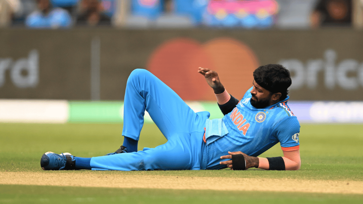 world-cup-2023-virat-kohli-bowling-to-hardik-pandya-injury-at-india-vs-bangladesh-match-fans-flood-internet-with-memes-watch-viral-video