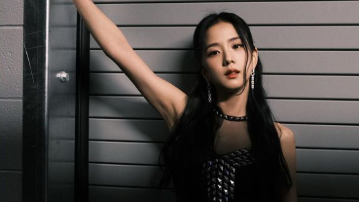 BLACKPINK's JISOO topped Worldwide trends after becoming the Most Awarded  Soloist at the '2023 MAMA Awards