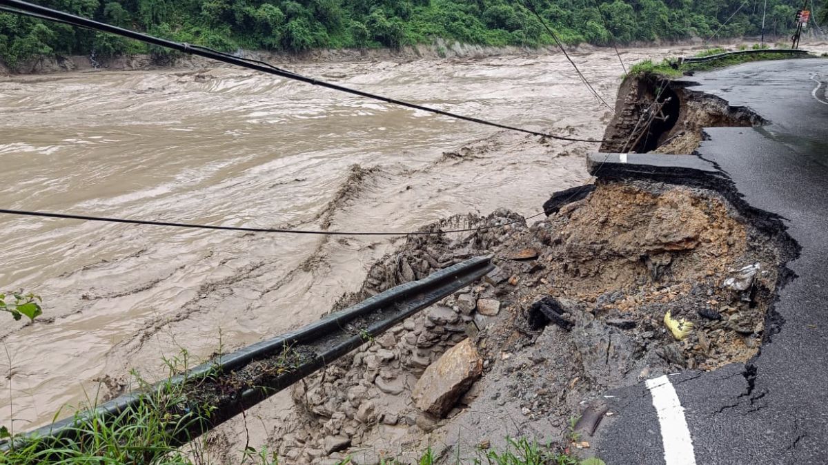 Sikkim Flash Flood: Lhonak Glacial Lake That Flooded Was Poised To Get ...