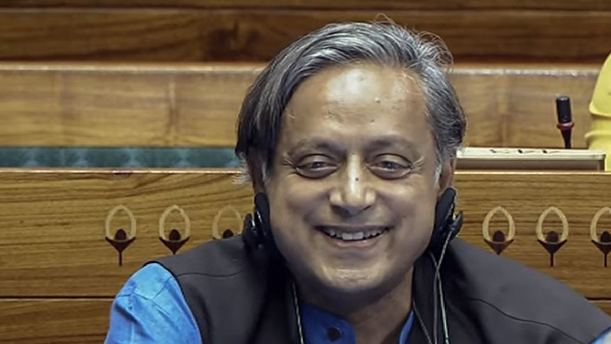 Shashi Tharoor Denounces Trolls Over Party Photos With Mahua Moitra, Calls  it Low-Level Politics 