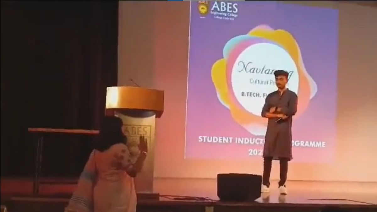 ghaziabad-professor-asks-student-to-leave-stage-for-chanting-jai-shri-ram-at-cultural-fest-watch-viral-video