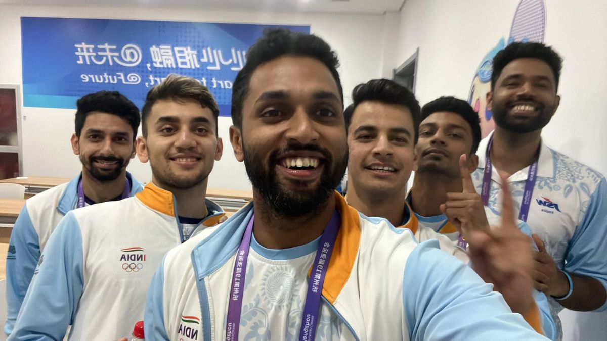 asian-games-2023-indias-mens-badminton-team-wins-historic-silver-medal-suffers-defeat-against-china-in-final
