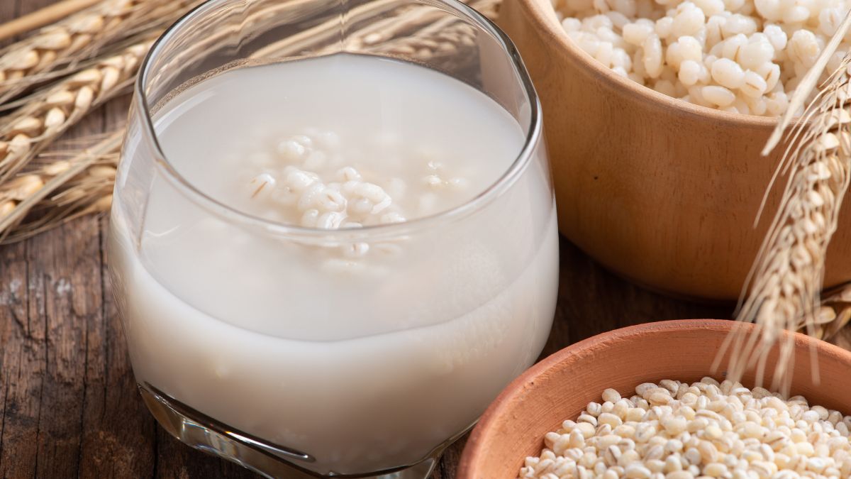 Top 5 Health Benefits of Drinking Barley (Jau) Water In The Morning