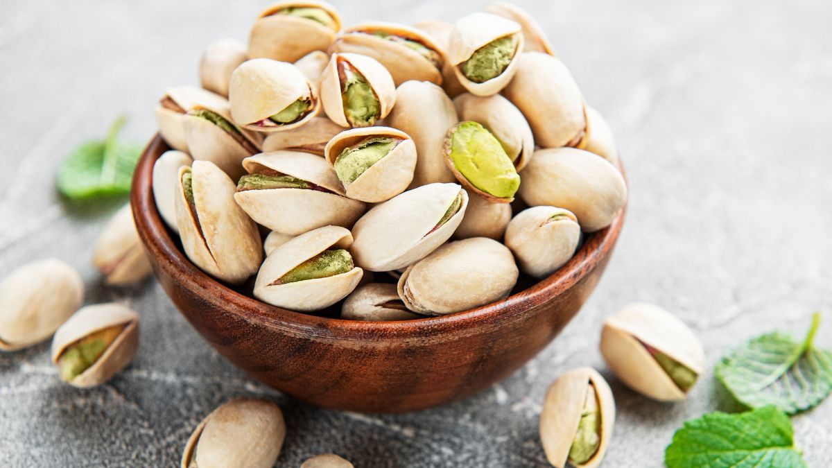 5 Impeccable Advantages Of Adding Pistachios To Your Diet