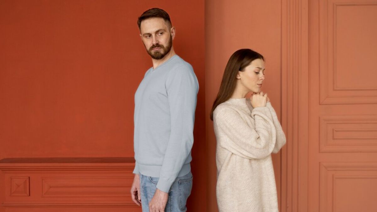 5-common-red-flags-in-relationships-that-indicate-they-are-not-your-person